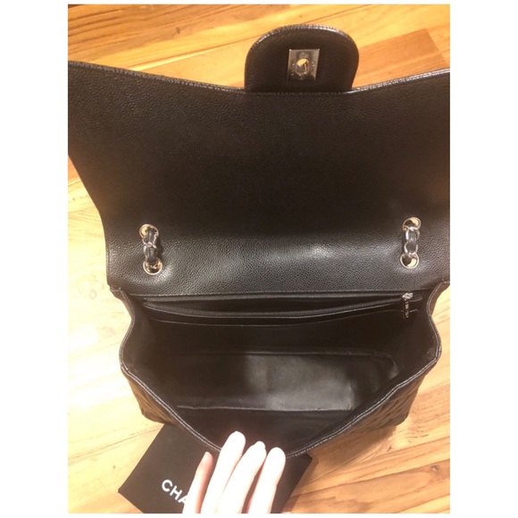 🚫SOLD🚫 Chanel Maxi Flap Bag Black Caviar SHW - Picture 7 of 8